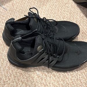 Never worn, new Nike Air, black , mens 11
